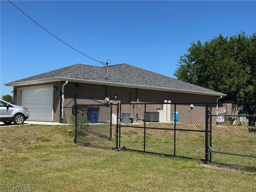 1039 Harwood Avenue S, Lehigh Acres, FL 33974 - Image #3