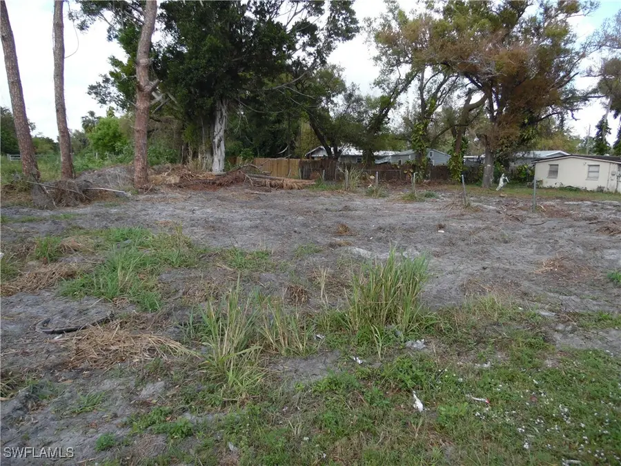 556 Clark Street, North Fort Myers, FL 33903 - Image #2