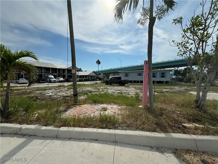 1041 3rd Street, Fort Myers Beach, FL 33931 - Image #2