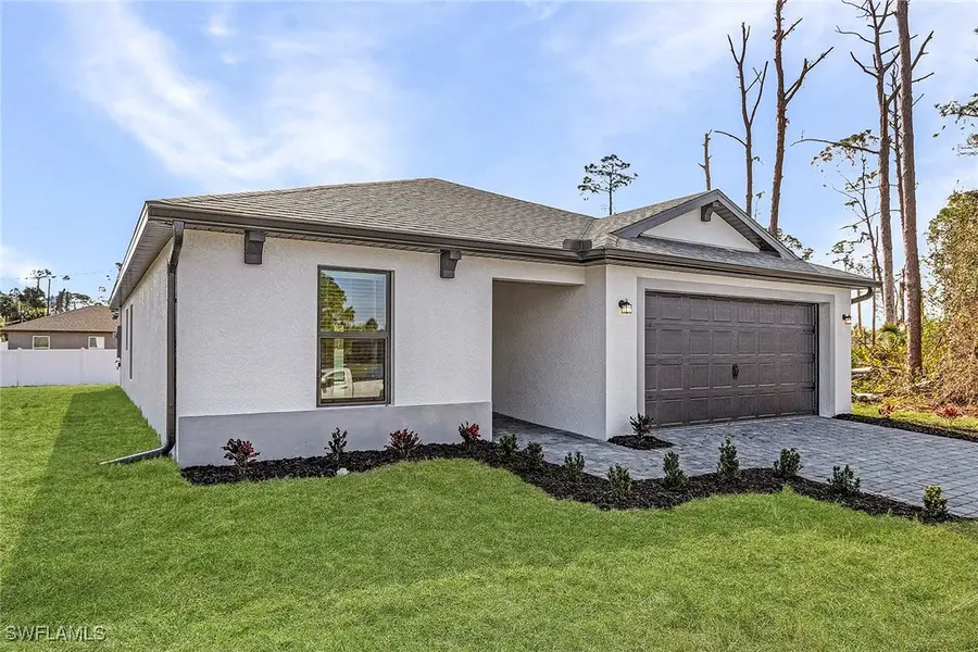 832 Yellowbird Drive, Fort Myers, FL 33913 - Image #2