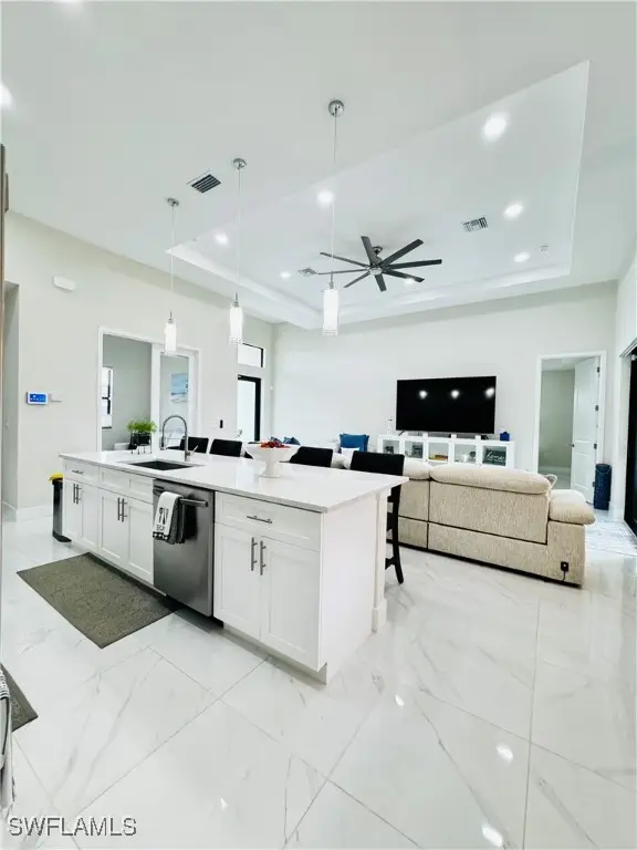 401 NE 9th Street, Cape Coral, FL 33909 - Image #3