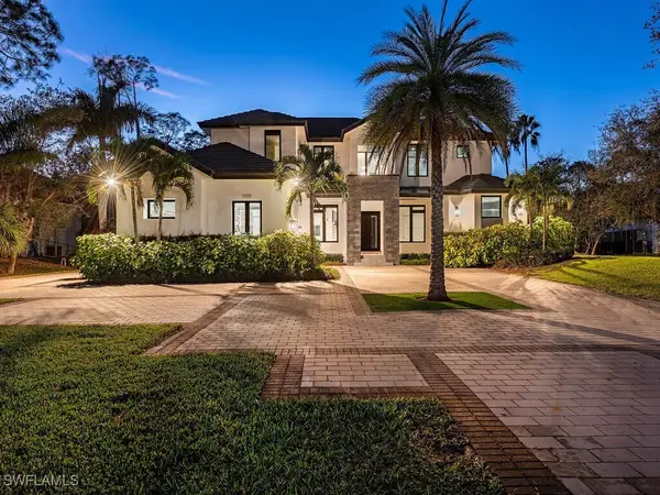 9099 The Lane, Naples, FL 34109