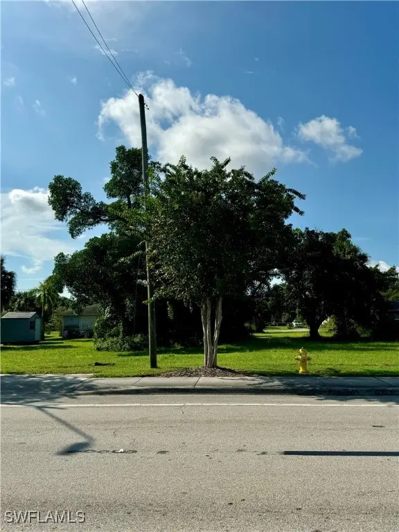 3030 Dr Martin Luther King Jr Boulevard, Fort Myers, FL 33916 - Image #3