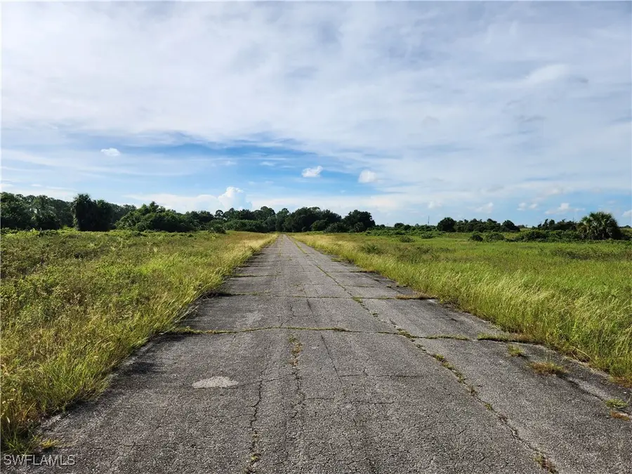 318 New Jersey Place, Labelle, FL 33935 - #2