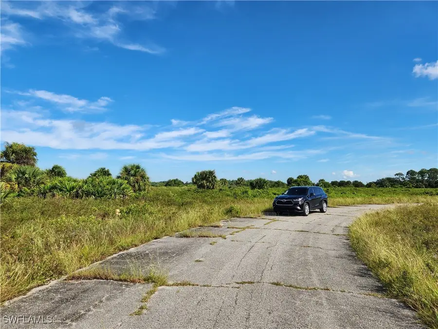 318 New Jersey Place, Labelle, FL 33935 - #3