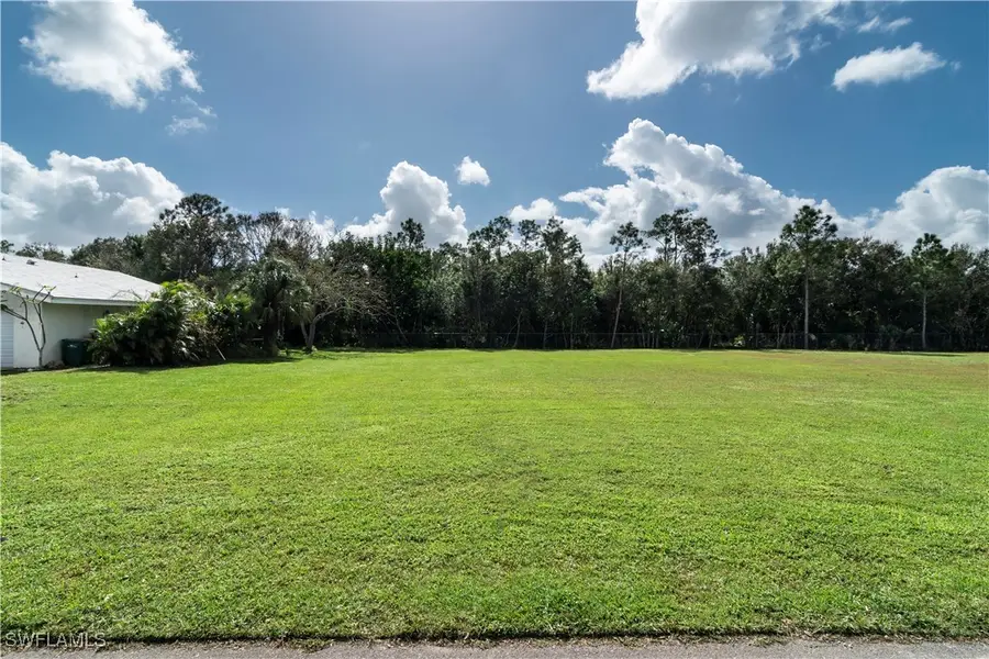 4085 Skyway Dr Lot#33, Naples, FL 34112-2922 - Image #2