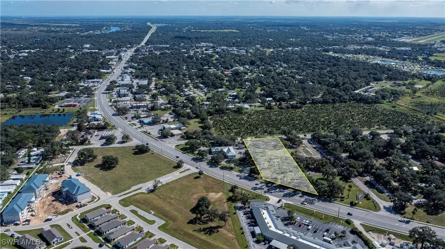 891 W Hickpochee Avenue, Labelle, FL 33935 - Image #3