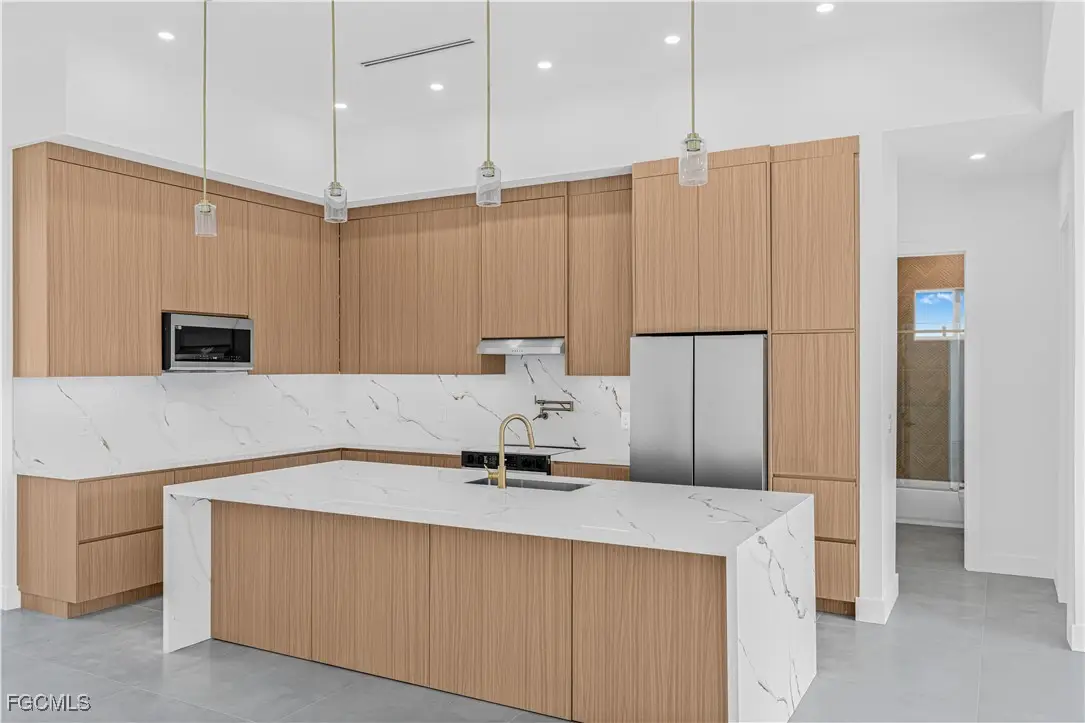 512 NW 35th Place, Cape Coral, FL 33993 - Image #1