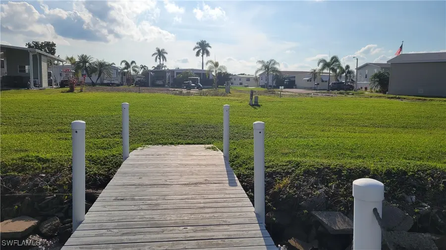 324 Shoreland Drive, Fort Myers, FL 33905 - Image #3