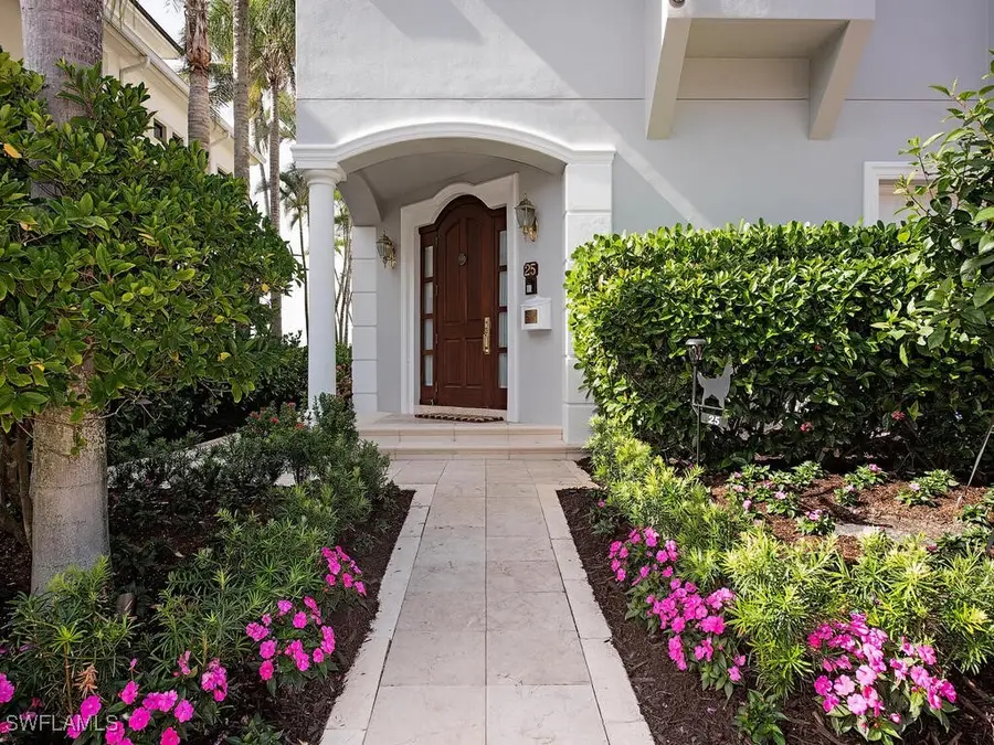 25 2nd Avenue S, Naples, FL 34102 - Image #3