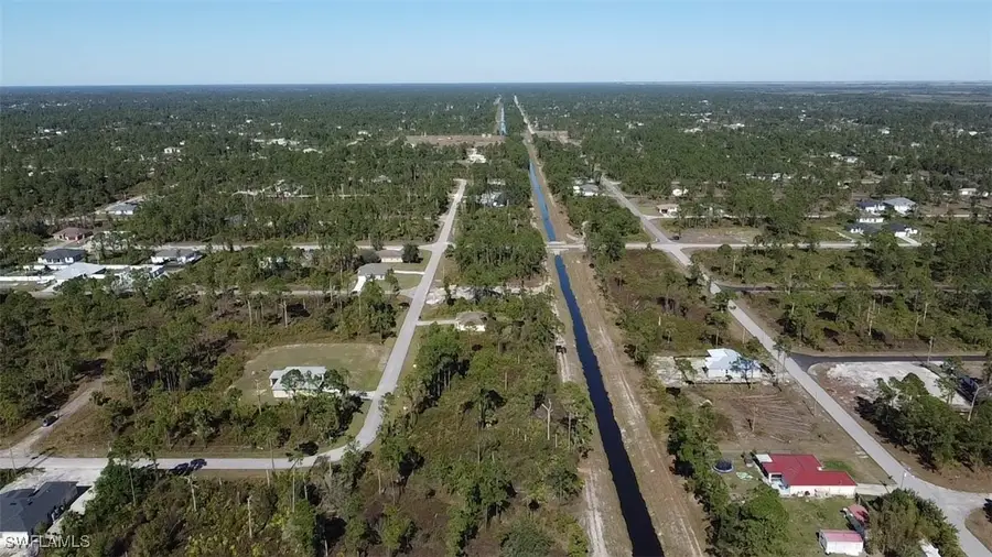 817 Pinecastle Drive, Lehigh Acres, FL 33974 - Image #3