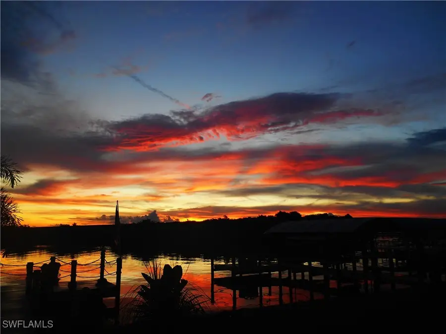 306 Shoreland Drive, Fort Myers, FL 33905 - Image #3