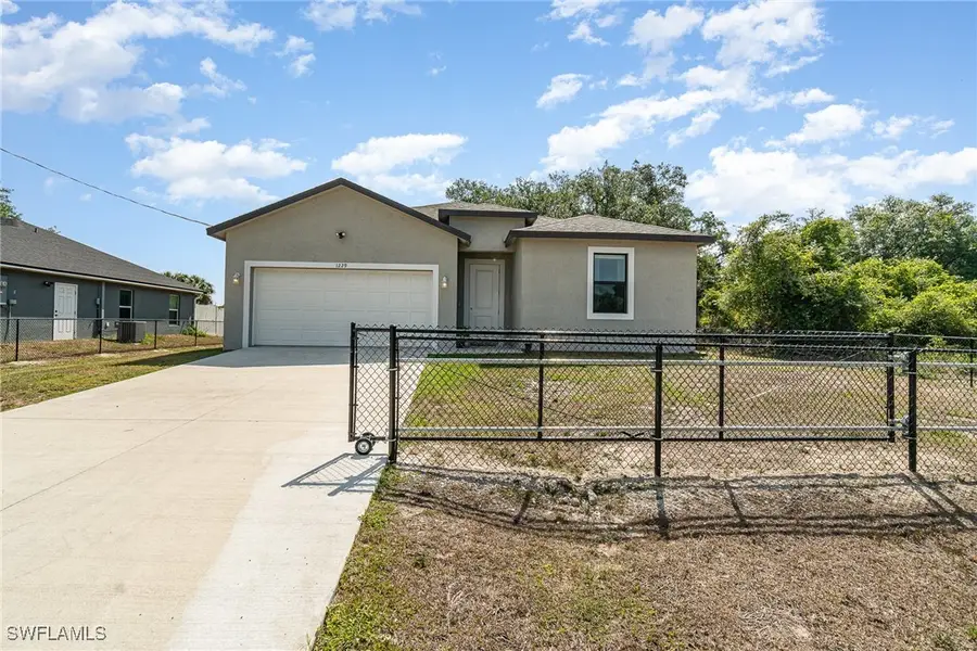 1229 Zinnia Loop, Labelle, FL 33935 - Image #3