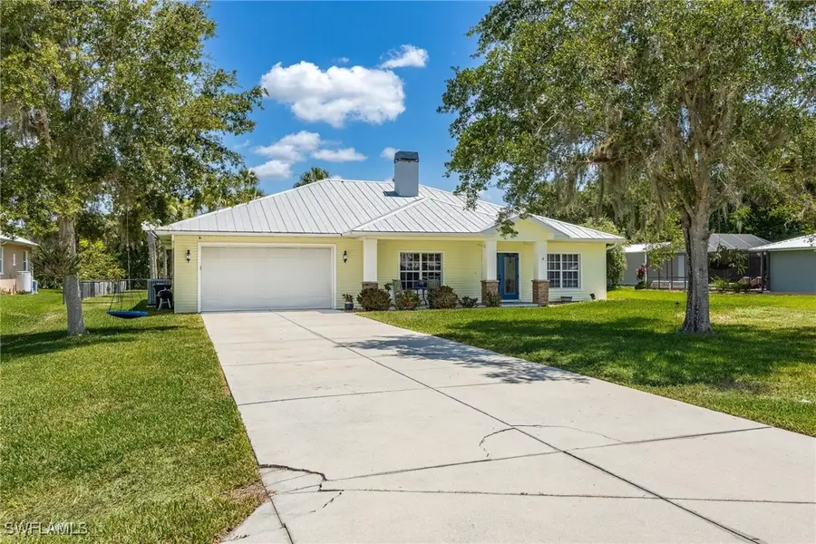 1724 Caloosa Estates Court, Labelle, FL 33935 - #2