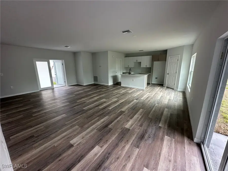 942 Sunrise Boulevard, Lehigh Acres, FL 33974 - Image #3