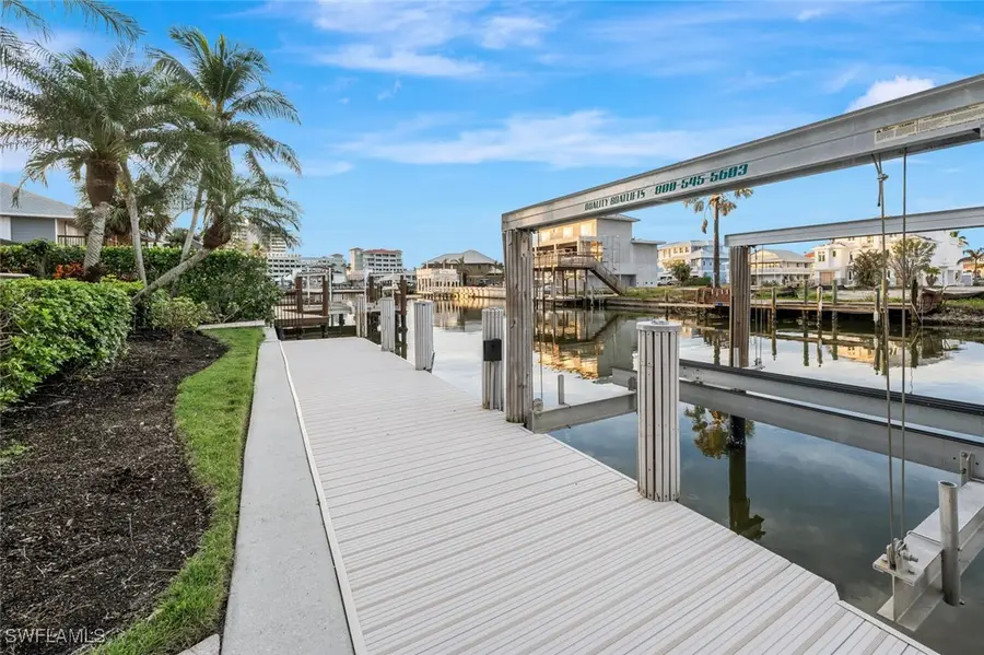 319 Lagoon Avenue, Naples, FL 34108 - Image #3