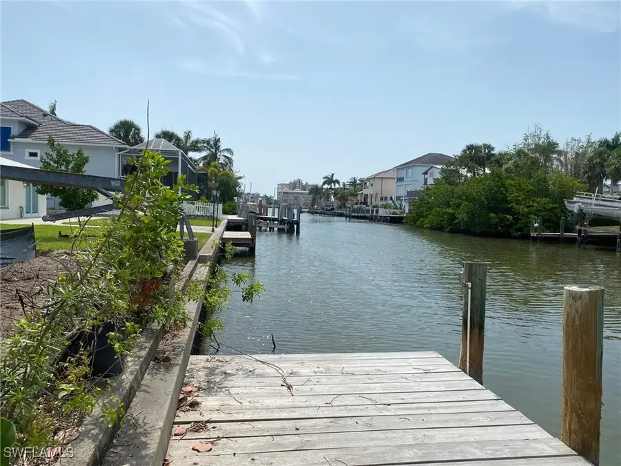 483 Oak Avenue, Naples, FL 34108 - Image #2