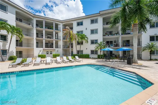 1100 Pine Ridge Road #400, Naples, FL 34108
