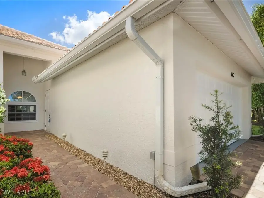 682 Wiggins Bay Drive, Naples, FL 34110 - Image #2