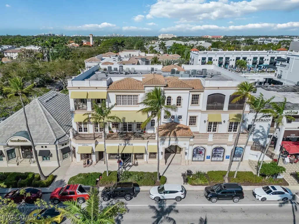 625 5th Avenue S #PH-302, Naples, FL 34102 - Image #1
