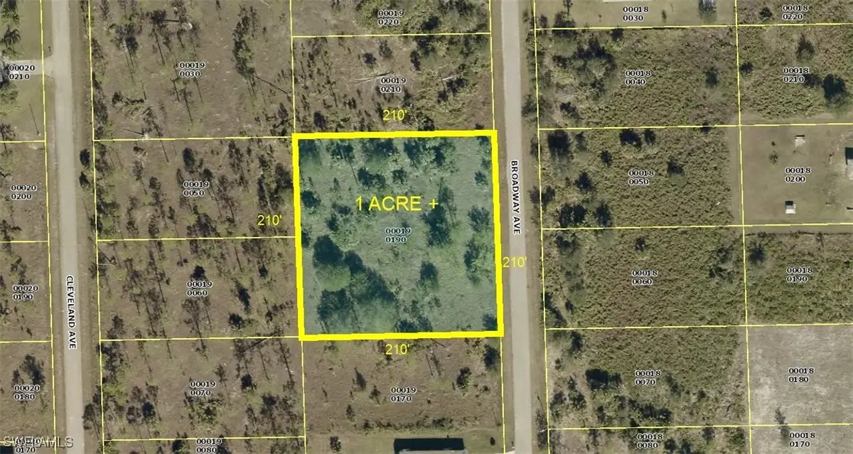 913 Broadway Avenue, Lehigh Acres, FL 33972 - Image #1