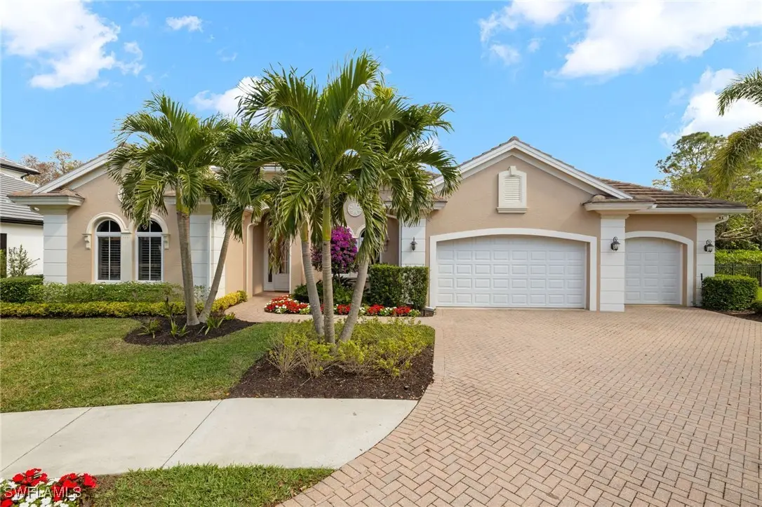 372 Cypress Way W, Naples, FL 34110 - Image #1