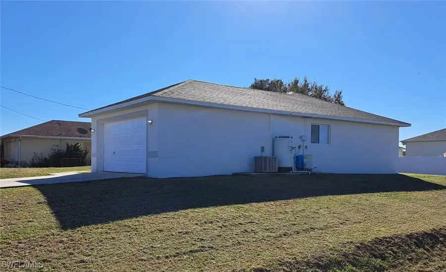 518 Kingsbury Lane, Lehigh Acres, FL 33974 - Image #2