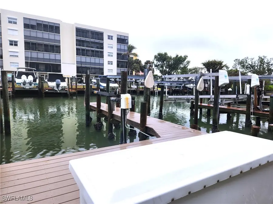 4511 Bay Beach Lane, Fort Myers Beach, FL 33931 - Image #2