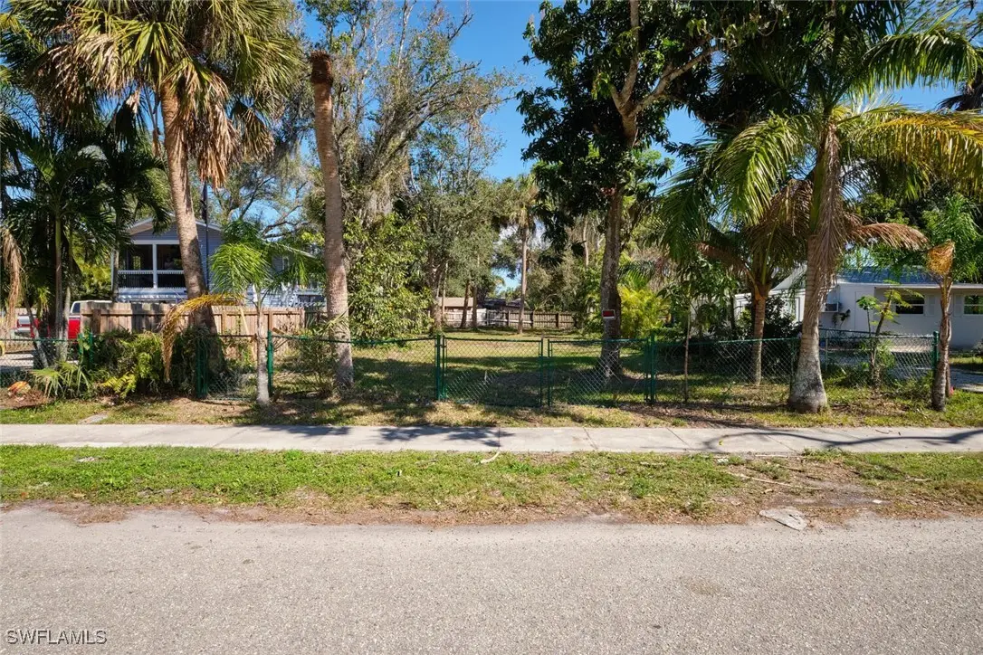 213 Delray Avenue, Fort Myers, FL 33905 - Image #1