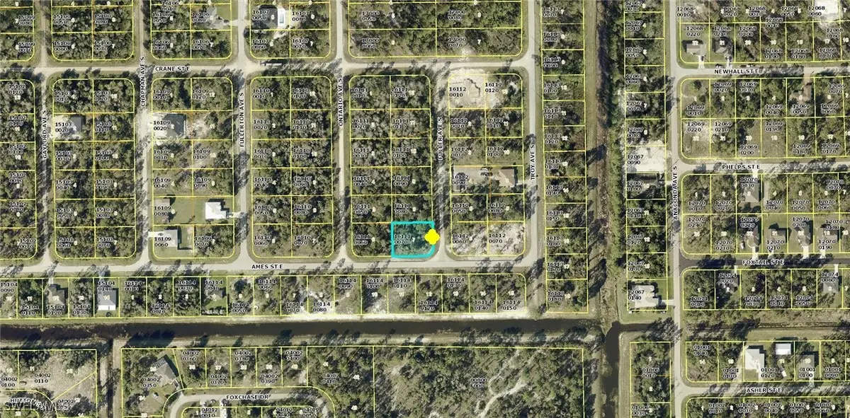 852 Fuller Avenue S, Lehigh Acres, FL 33974 - Image #1
