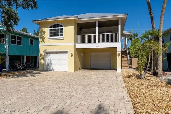 227 Mango Street, Fort Myers Beach, FL 33931
