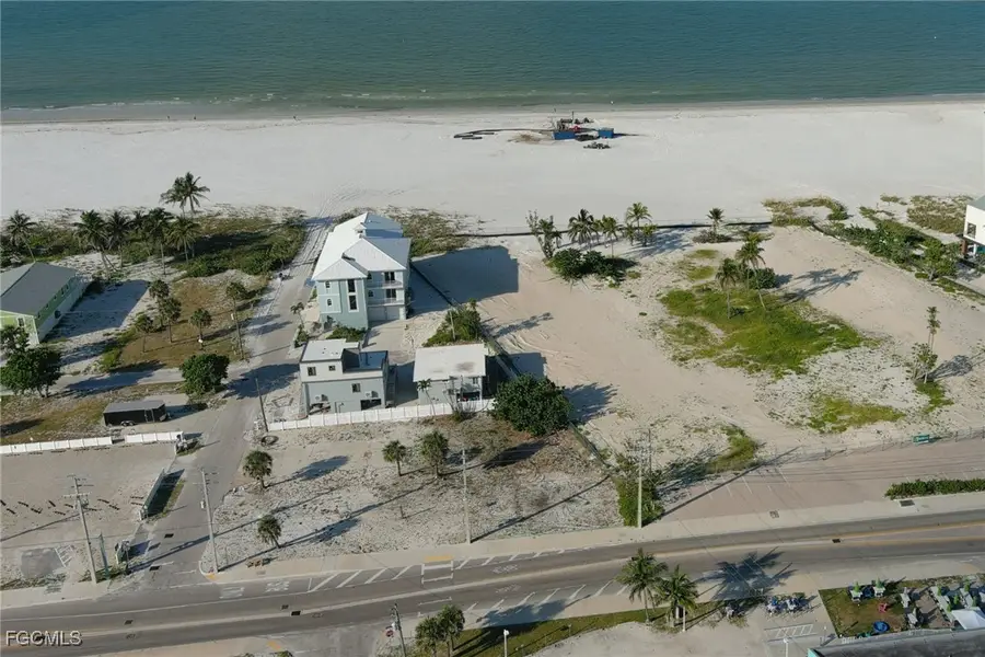 81 Mango Street, Fort Myers Beach, FL 33931 - Image #3