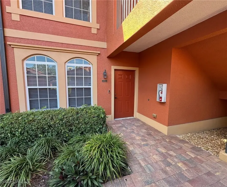 10025 Heather Lane #702, Naples, FL 34119 - Image #2