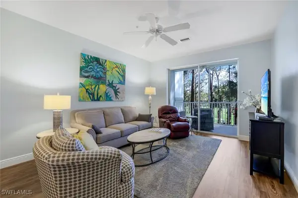 8267 Parkstone Place #9-203, Naples, FL 34120