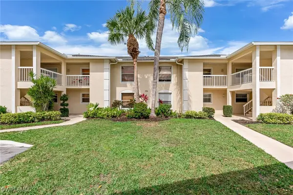725 Landover Court #204, Naples, FL 34104