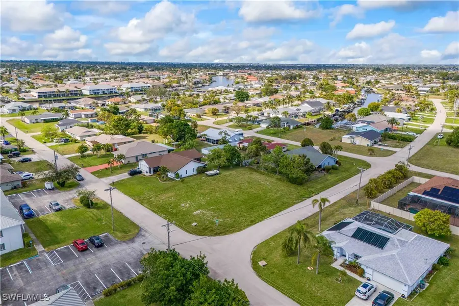 1237 SE 40th Street, Cape Coral, FL 33904 - Image #3