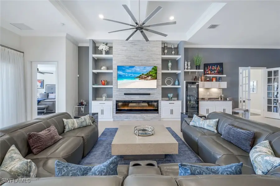 6912 Cocoplum Street, Naples, FL 34114 - #3