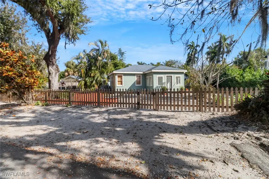 847 James Street, Fort Myers, FL 33916 - Image #3