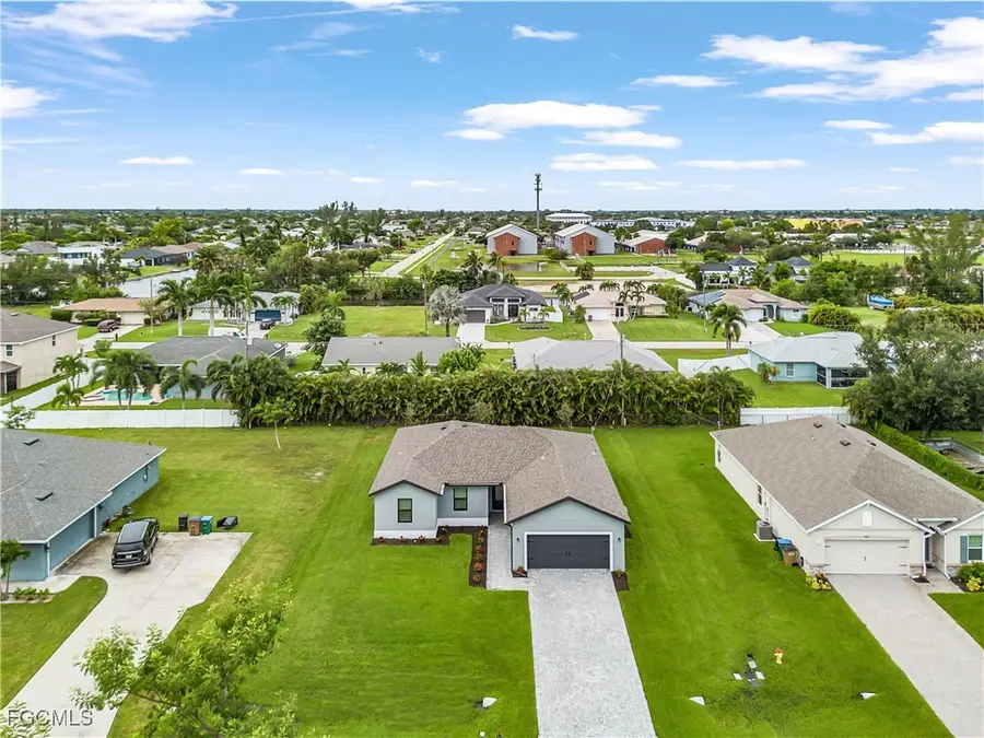 605 SW 21st Terrace, Cape Coral, FL 33991 - #2