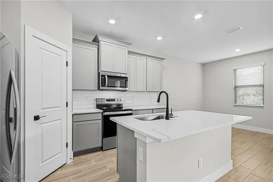 605 SW 21st Terrace, Cape Coral, FL 33991 - #3