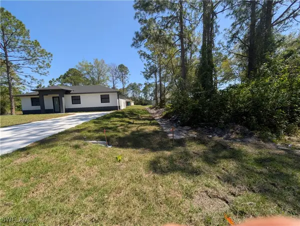 3700 Elaine Avenue N, Lehigh Acres, FL 33971