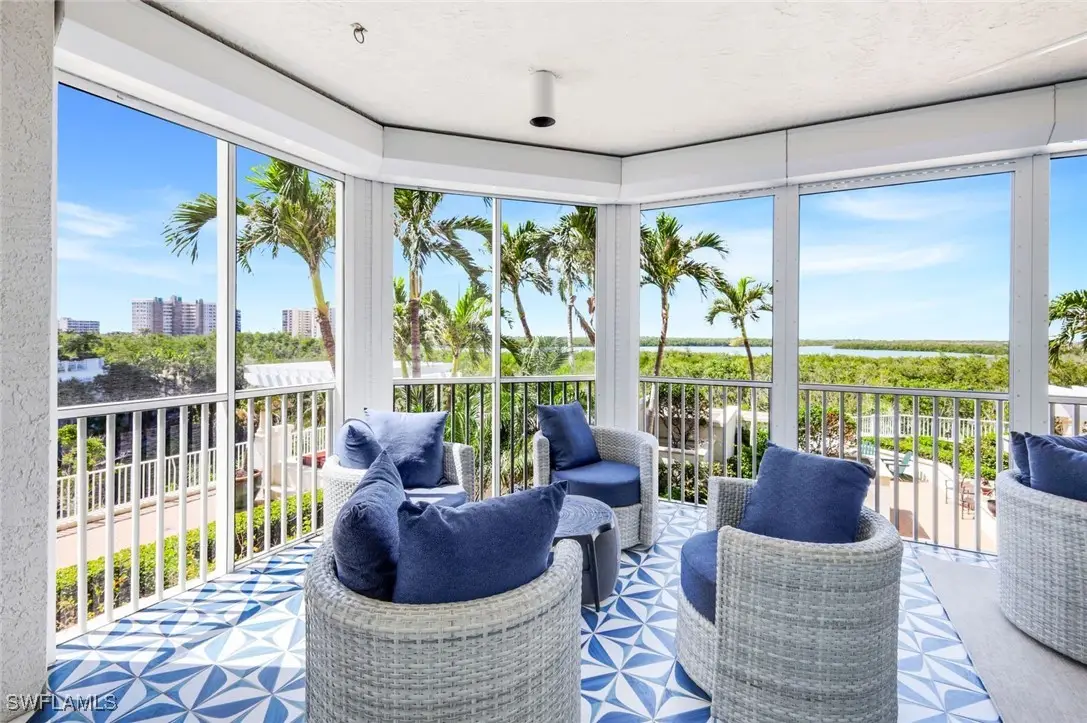 285 Grande Way #402, Naples, FL 34110 - Image #1