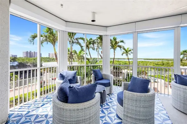 285 Grande Way #402, Naples, FL 34110