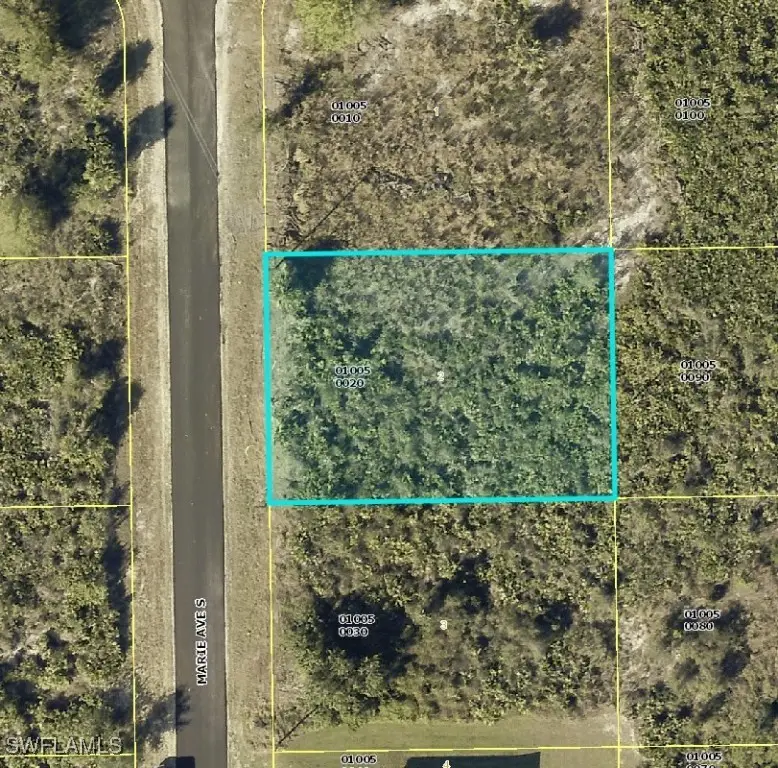 913 Marie Avenue S, Lehigh Acres, FL 33974 - Image #1