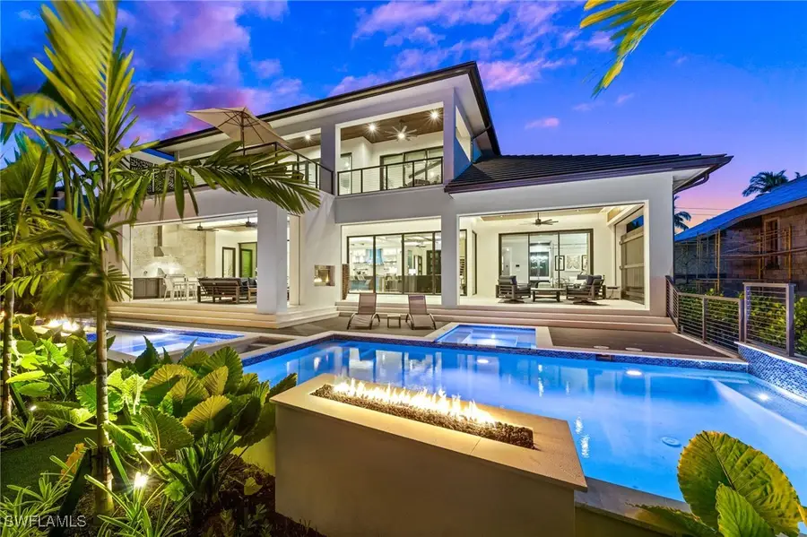 255 21st Avenue S, Naples, FL 34102 - Image #2