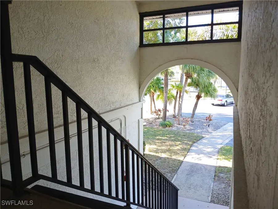 8121 S Woods Circle #8, Fort Myers, FL 33919 - Image #3