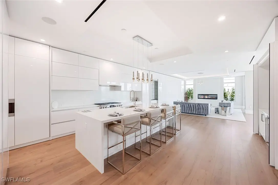 1165 8th Street S #202, Naples, FL 34102 - Image #1