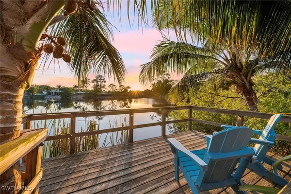 1155 12th Street N, Naples, FL 34102