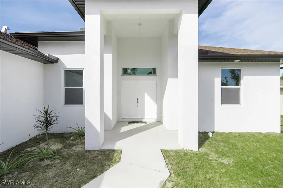 127 Connecticut Road, Lehigh Acres, FL 33936 - #3