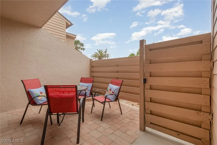 898 Buttonwood Drive #105, Fort Myers Beach, FL 33931 - Image #3